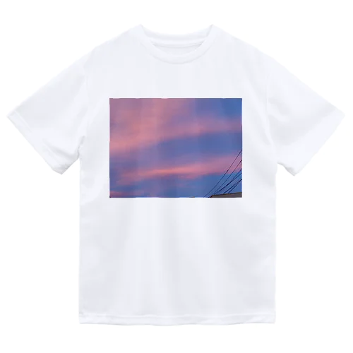 ピンクの空 ドライTシャツ