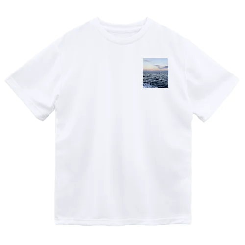 富士山と海と月 ドライTシャツ