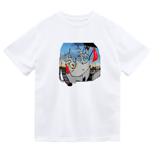 朝焼け空とR10ちゃん Dry T-Shirt