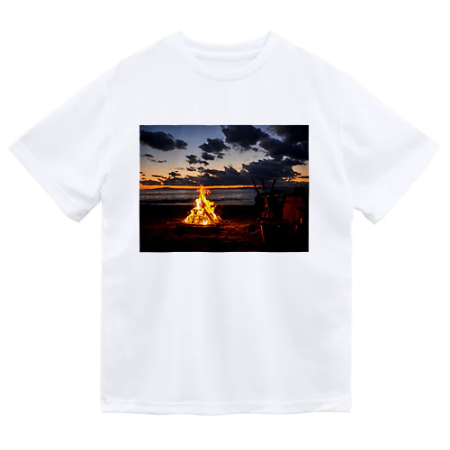 Warm fire and calm sea Dry T-Shirt