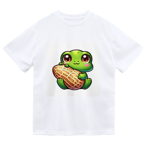 ピーナッツを温めるカエリーナちゃん Dry T-Shirt