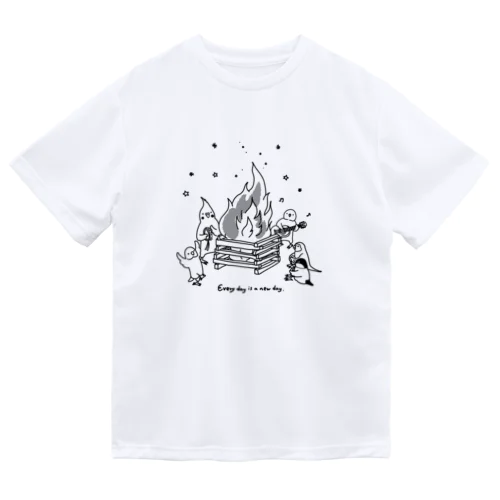 インコさんとキャンプファイヤー Dry T-Shirt