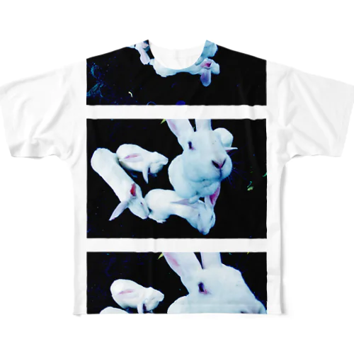 徐々に迫ってくるうさぎ All-Over Print T-Shirt