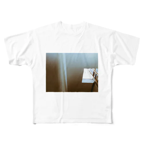 日が差す部屋 All-Over Print T-Shirt