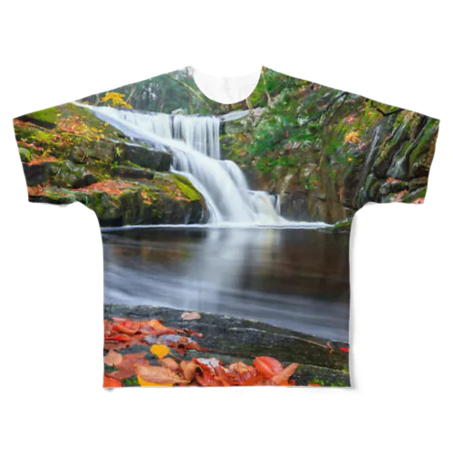 紅葉の中の滝 フルグラフィックTシャツ