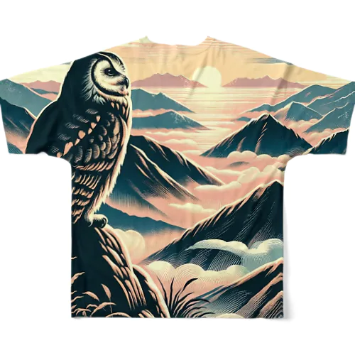 Owl perched atop フルグラフィックTシャツ