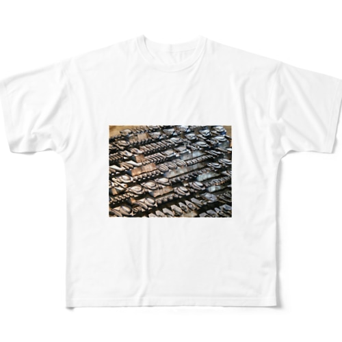 王宮のスクリプト All-Over Print T-Shirt