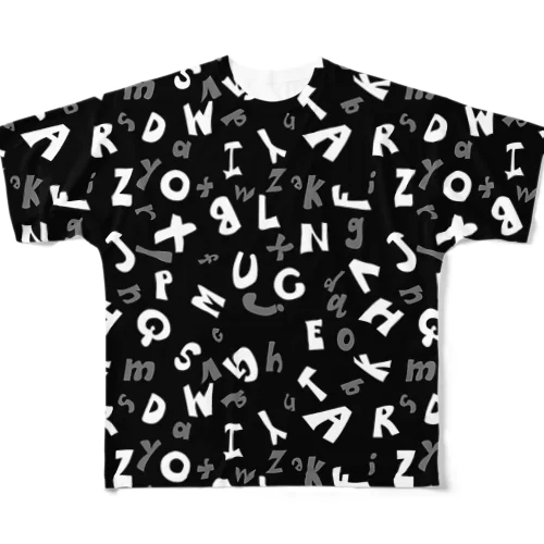 アルファベット/モノトーン総柄 All-Over Print T-Shirt