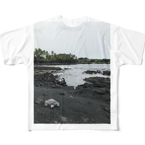 ハワイ島 ブラックビーチとウミガメ フルグラフィックTシャツ