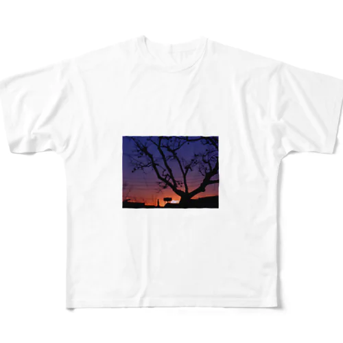 夕焼けと柿の木のトワイライト All-Over Print T-Shirt