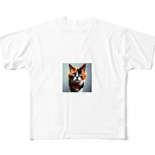 我慢顔の三毛猫くん All-Over Print T-Shirt