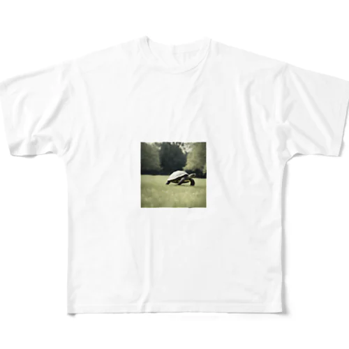 ４、カメのお散歩 All-Over Print T-Shirt