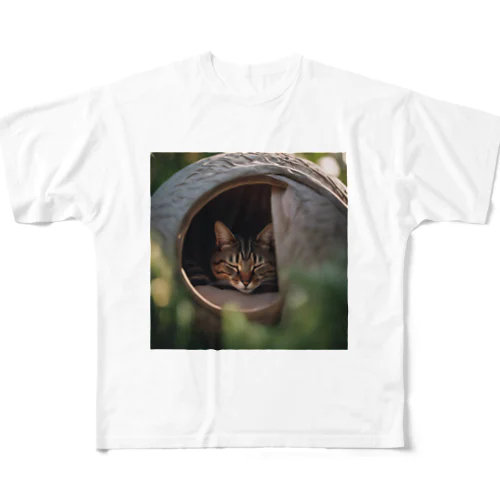 丸まって寝る猫 All-Over Print T-Shirt