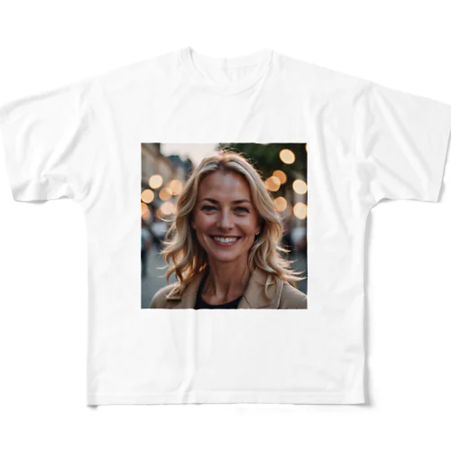 笑顔の熟女 All-Over Print T-Shirt
