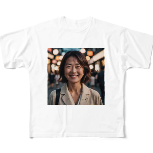 笑顔の熟女 All-Over Print T-Shirt