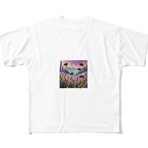 ラベンダーの花の周りを飛び回るミツバチ All-Over Print T-Shirt