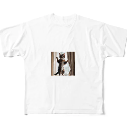 カーテンと遊ぶ愛らしい猫ちゃん All-Over Print T-Shirt