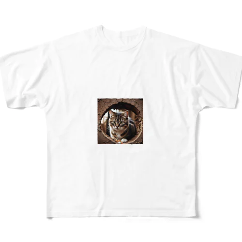 穴から覗く猫 フルグラフィックTシャツ