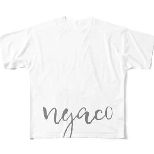having a break with nyaco 03 フルグラフィックTシャツ