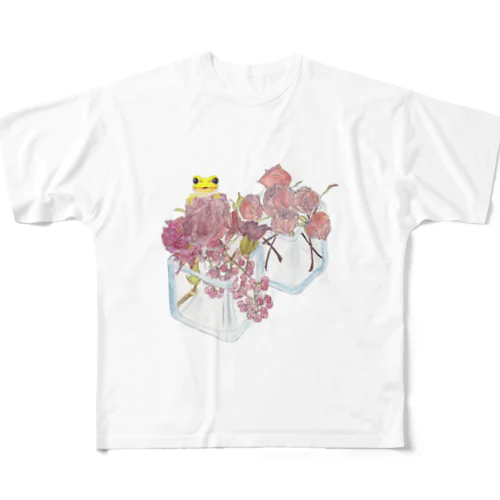 花の中に…？　In the flowers...? フルグラフィックTシャツ