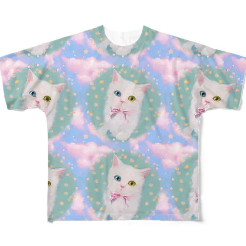 かわいいオッドアイの白い子猫と青空のイラスト All-Over Print T-Shirt