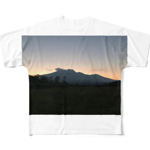 山 All-Over Print T-Shirt