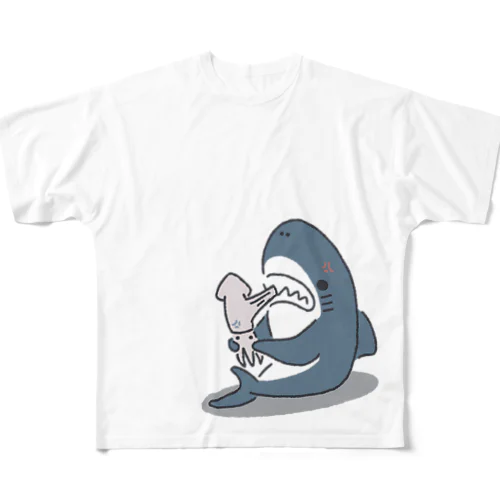 #イカが噛み切れないサメ フルグラフィックTシャツ
