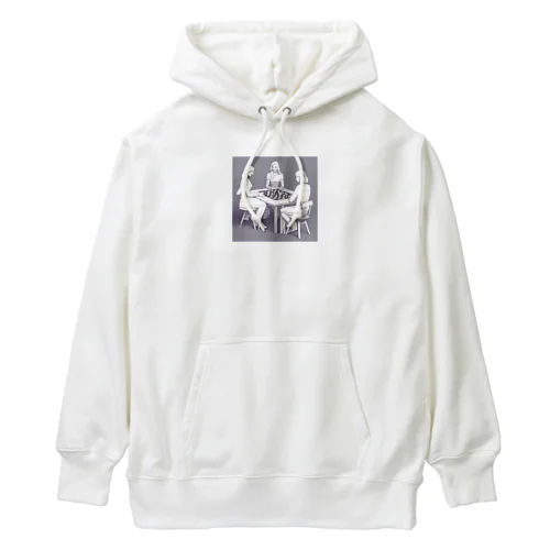 ボードゲームを楽しんでいる美人 Heavyweight Hoodie