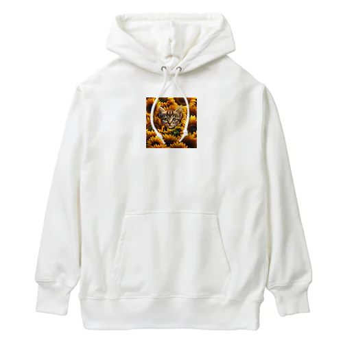 ひまわりの中で一際輝く子猫 Heavyweight Hoodie