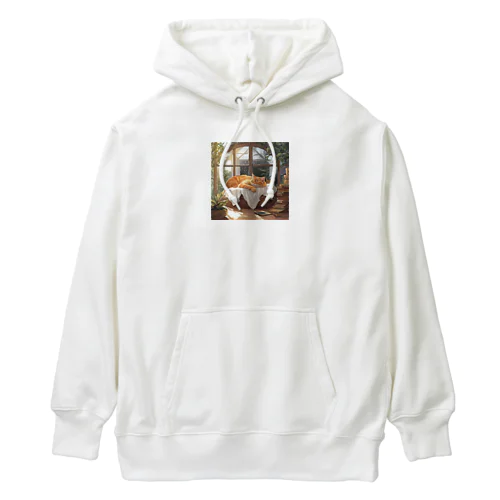 窓辺で寝てる猫 Heavyweight Hoodie