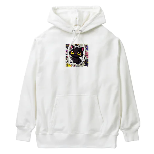 魅惑の黒猫が、カラフルな背景と調和してかわいさを放つシーン Heavyweight Hoodie