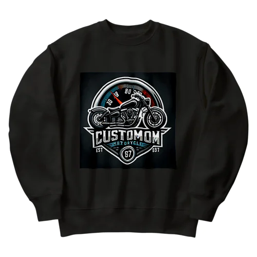 カスタムバイクとメーターの融合：パフォーマンスを象徴するワイルドロゴ Heavyweight Crew Neck Sweatshirt