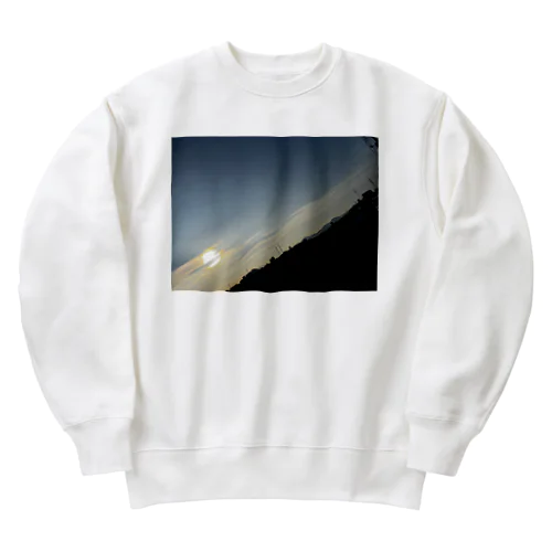 朝  Heavyweight Crew Neck Sweatshirt