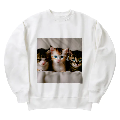 3匹の子猫の魔法で毎日が特別な日に Heavyweight Crew Neck Sweatshirt