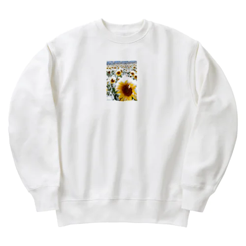 季節外れの雪の中のに咲く、季節外れのヒマワリ Heavyweight Crew Neck Sweatshirt