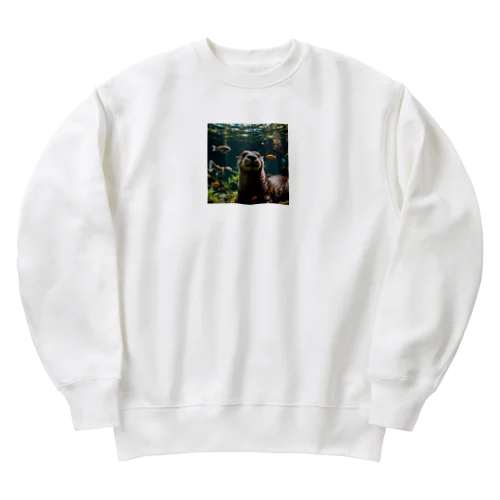 水中で気ままに泳ぐ愛らしいカワウソ Heavyweight Crew Neck Sweatshirt