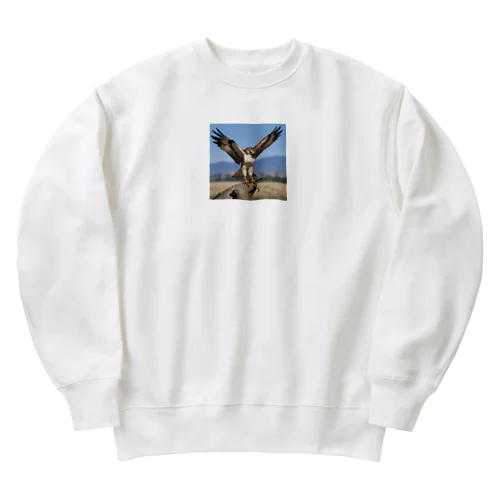 離陸準備中のタカ Heavyweight Crew Neck Sweatshirt