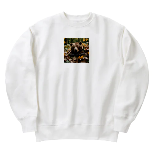 葉っぱでベッドを作って寝ているクマ Heavyweight Crew Neck Sweatshirt