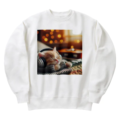 音楽を聞いている子猫のグッズ Heavyweight Crew Neck Sweatshirt