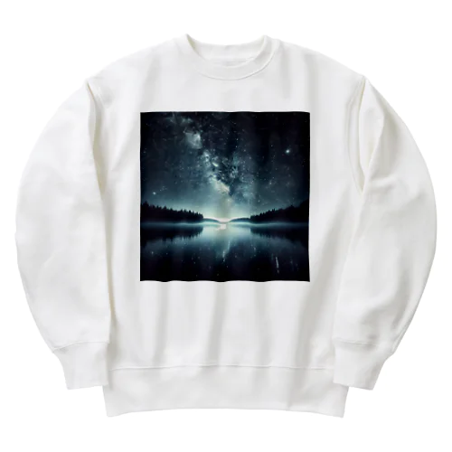 静かな湖に輝く星々が織りなす幻想的な光景 Heavyweight Crew Neck Sweatshirt