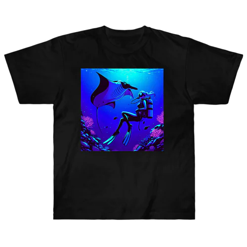 manta ray with diver ヘビーウェイトTシャツ