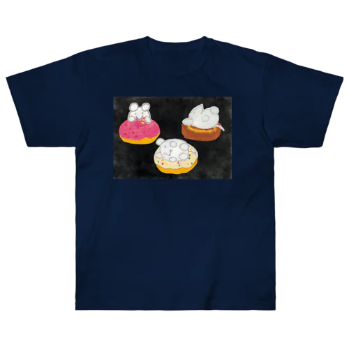 ベッドのドーナツを吟味するねずみくん ヘビーウェイトTシャツ