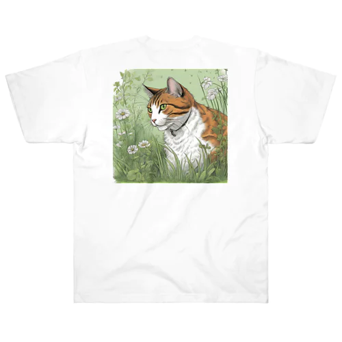 草の中の猫 Heavyweight T-Shirt