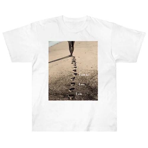 砂浜の上の足跡 - I was, I am, I will be ヘビーウェイトTシャツ