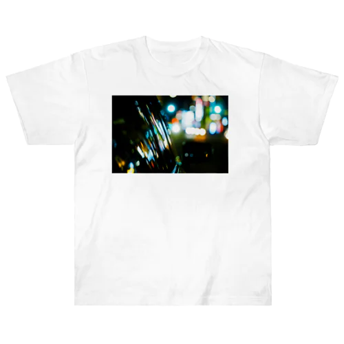 窓に映る街の光 Heavyweight T-Shirt