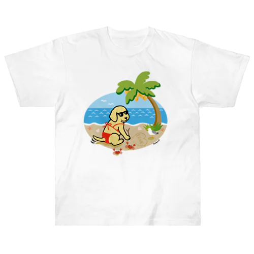 浜辺のイエローラブラドールビキニガール Heavyweight T-Shirt