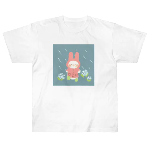 雨の日のお散歩うさぎ Heavyweight T-Shirt