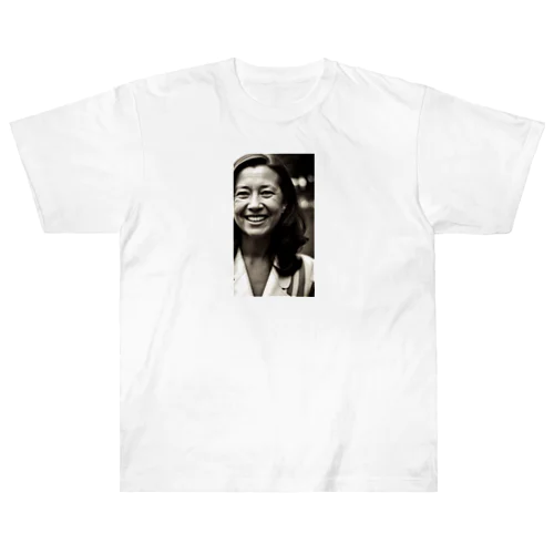 可愛い夢子さん Heavyweight T-Shirt