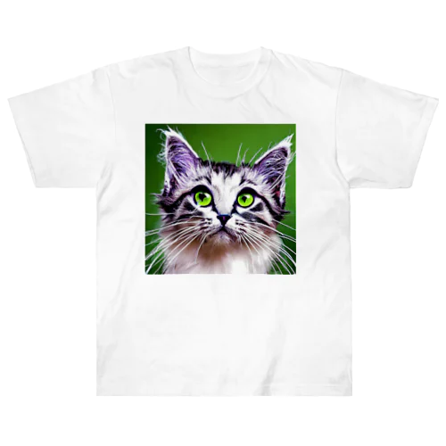 緑の眼の可愛い猫ちゃん ヘビーウェイトTシャツ