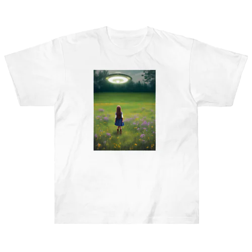 UFOと少女 Heavyweight T-Shirt